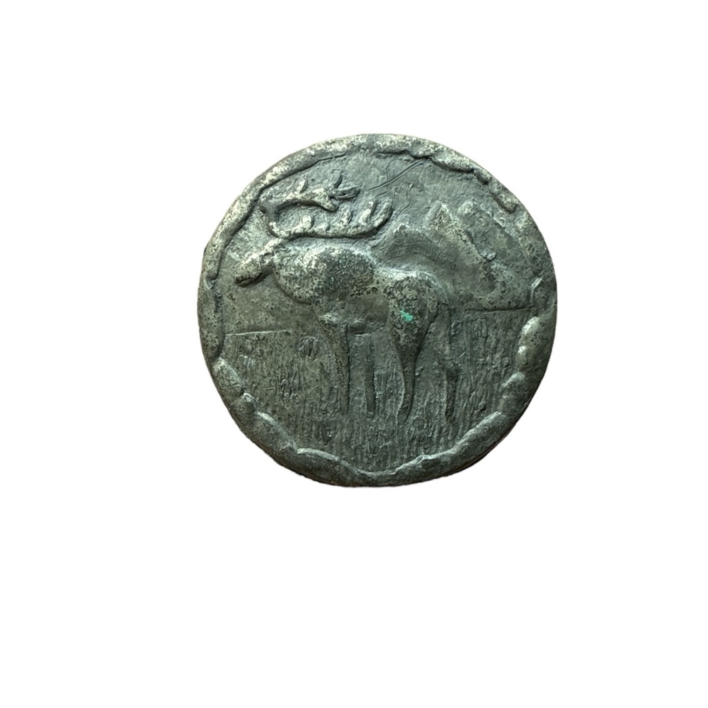 Antique Pewter Scenic Button featuring an Elk with a background nature scene.
